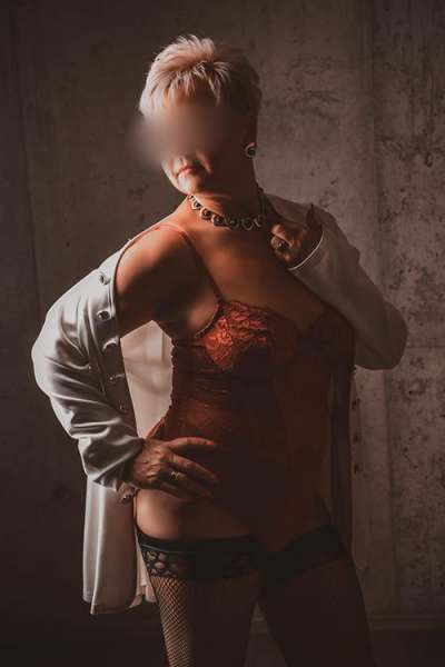Neue Escort Nicolette