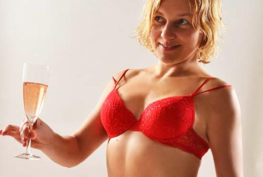 Escort Ophelia hat ganz neue atemberaubende Profilfotos! Am besten sofort mal vorbeischauen...